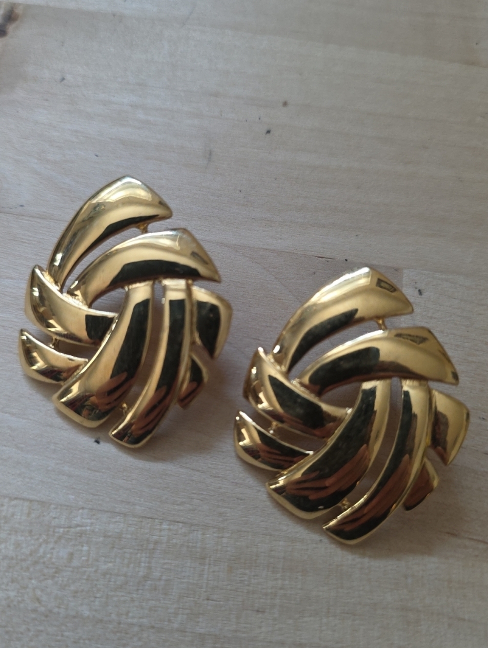 Vintage NAPIER Gold Tone Post Earrings Costume Jewelry 80s 90s